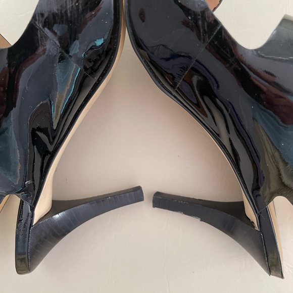 Mikael kors women’s sandals. - Picture 4 of 7